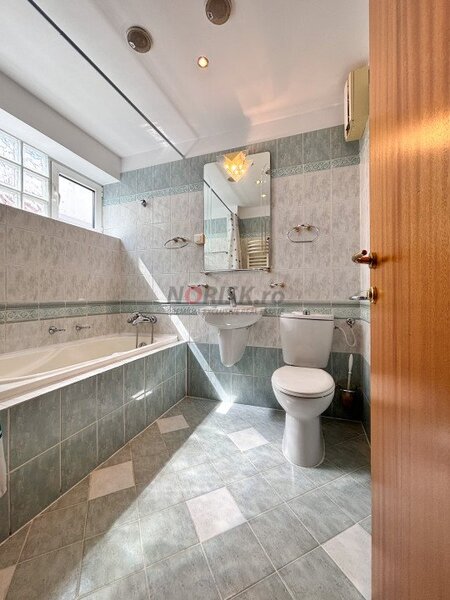 Apartament 3 Camere tip DUPLEX + Terasa Arcul de TRIUMF Bloc 2002